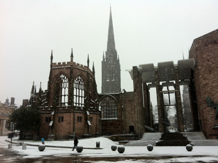 Coventry_Cathedral_ruins_in_the_snow_(from_University_Square)